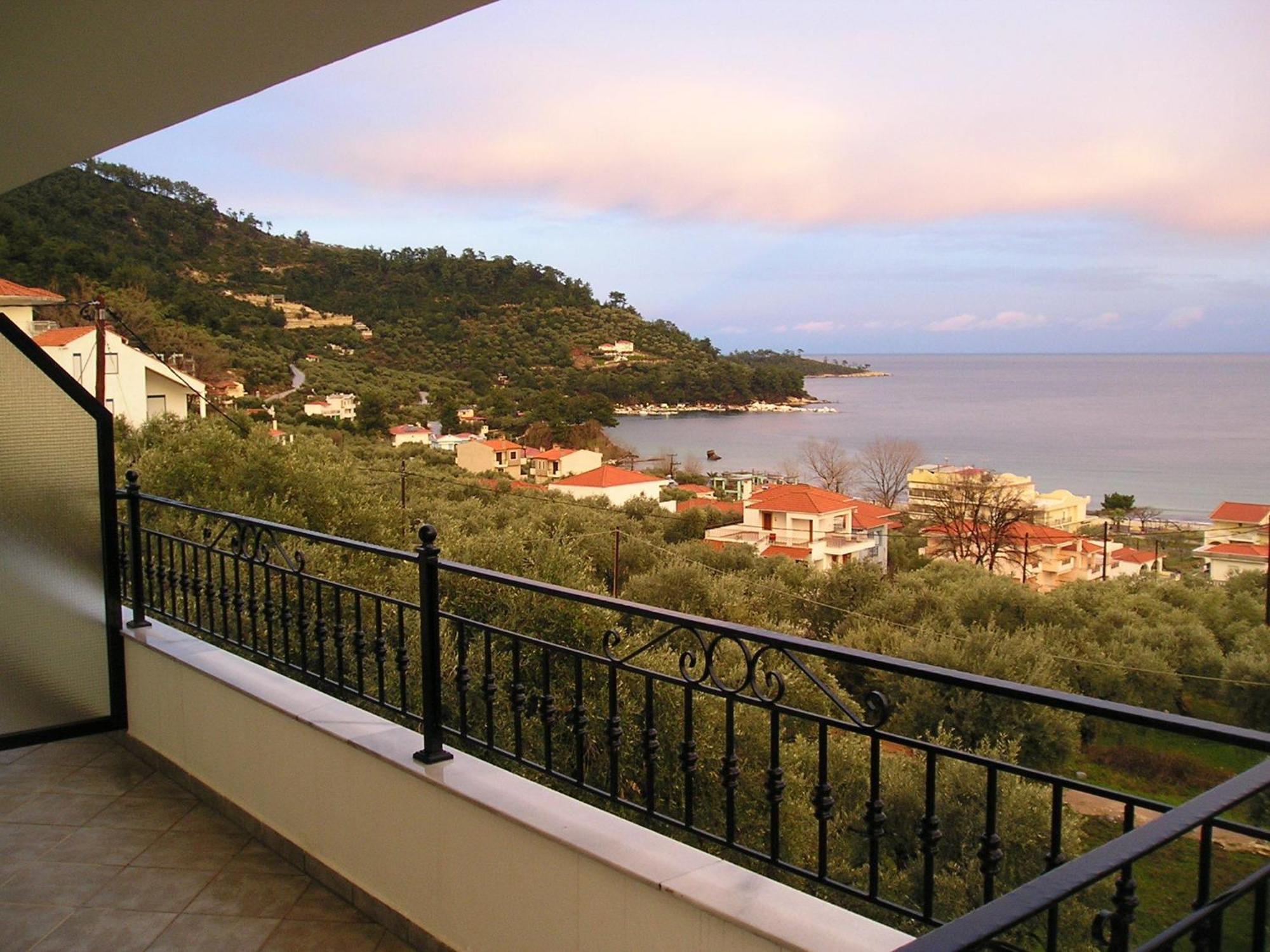 Golden Beach Inn Chrysi Ammoudia Exterior photo