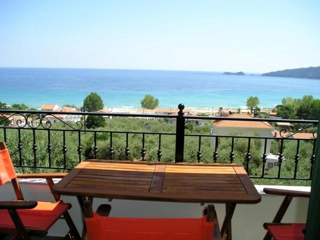 Golden Beach Inn Chrysi Ammoudia Exterior photo